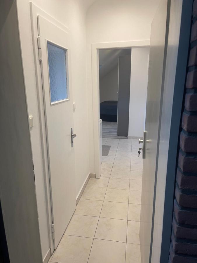 25 Qm Ferienwohnung Neuss Furth Bagian luar foto