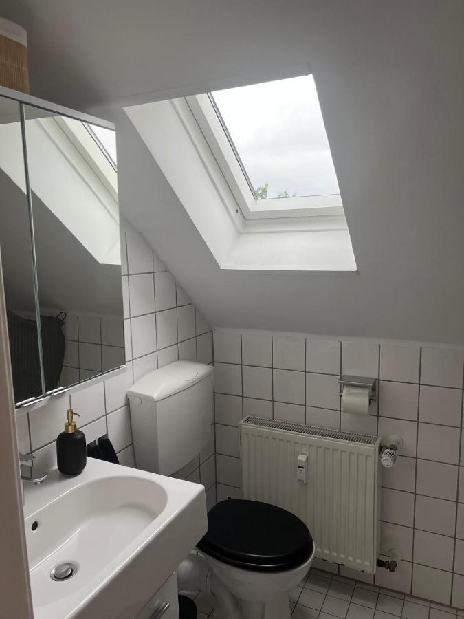 25 Qm Ferienwohnung Neuss Furth Bagian luar foto